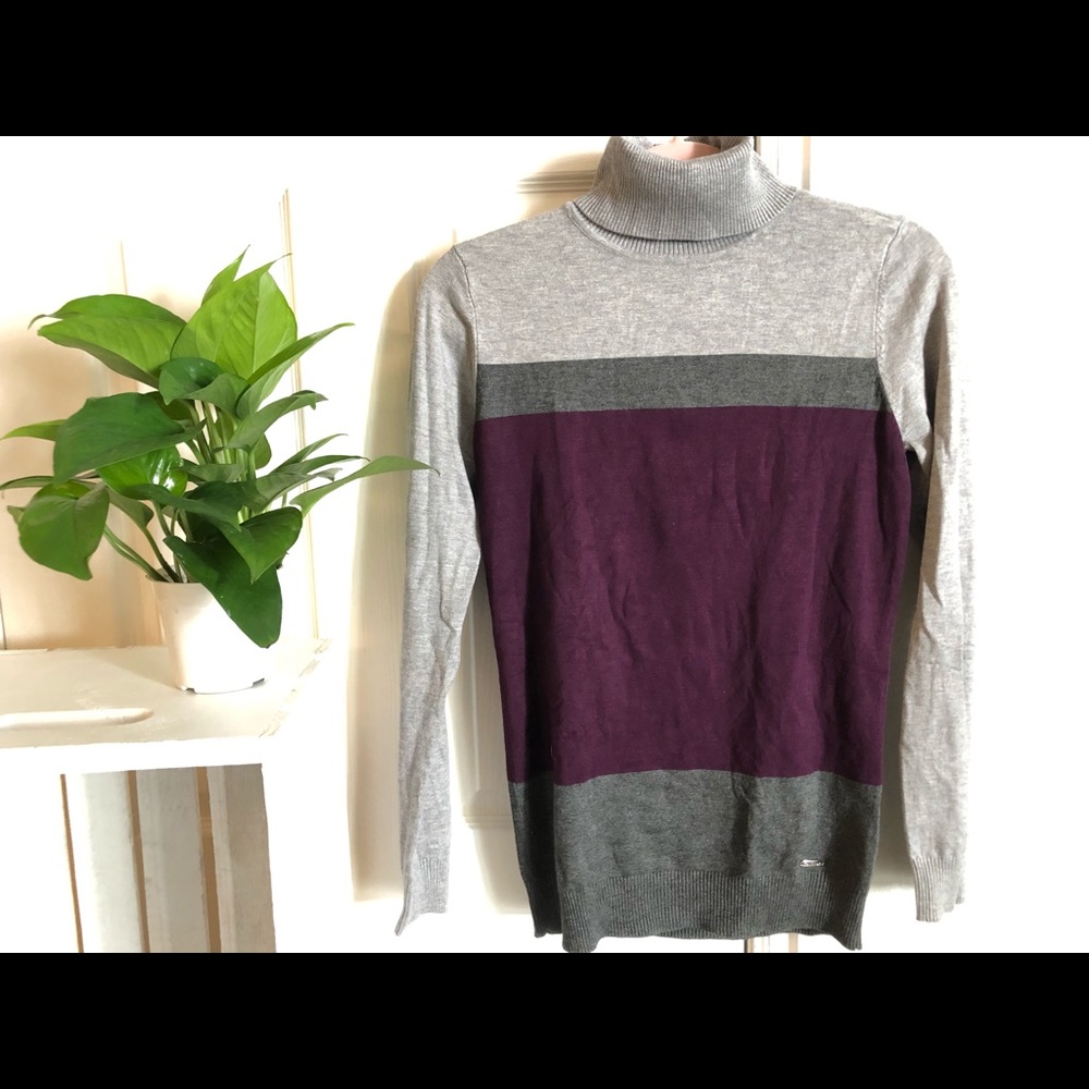 Callvin Klein turtleneck sweater